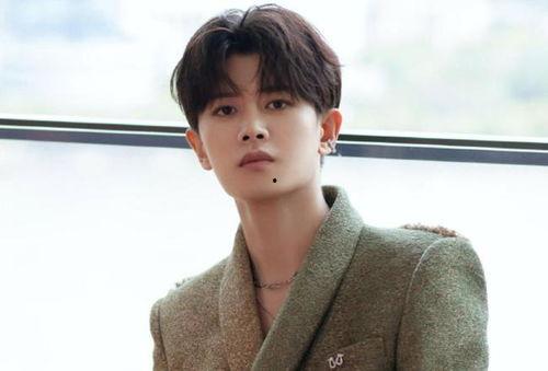 任嘉伦娱乐吃瓜